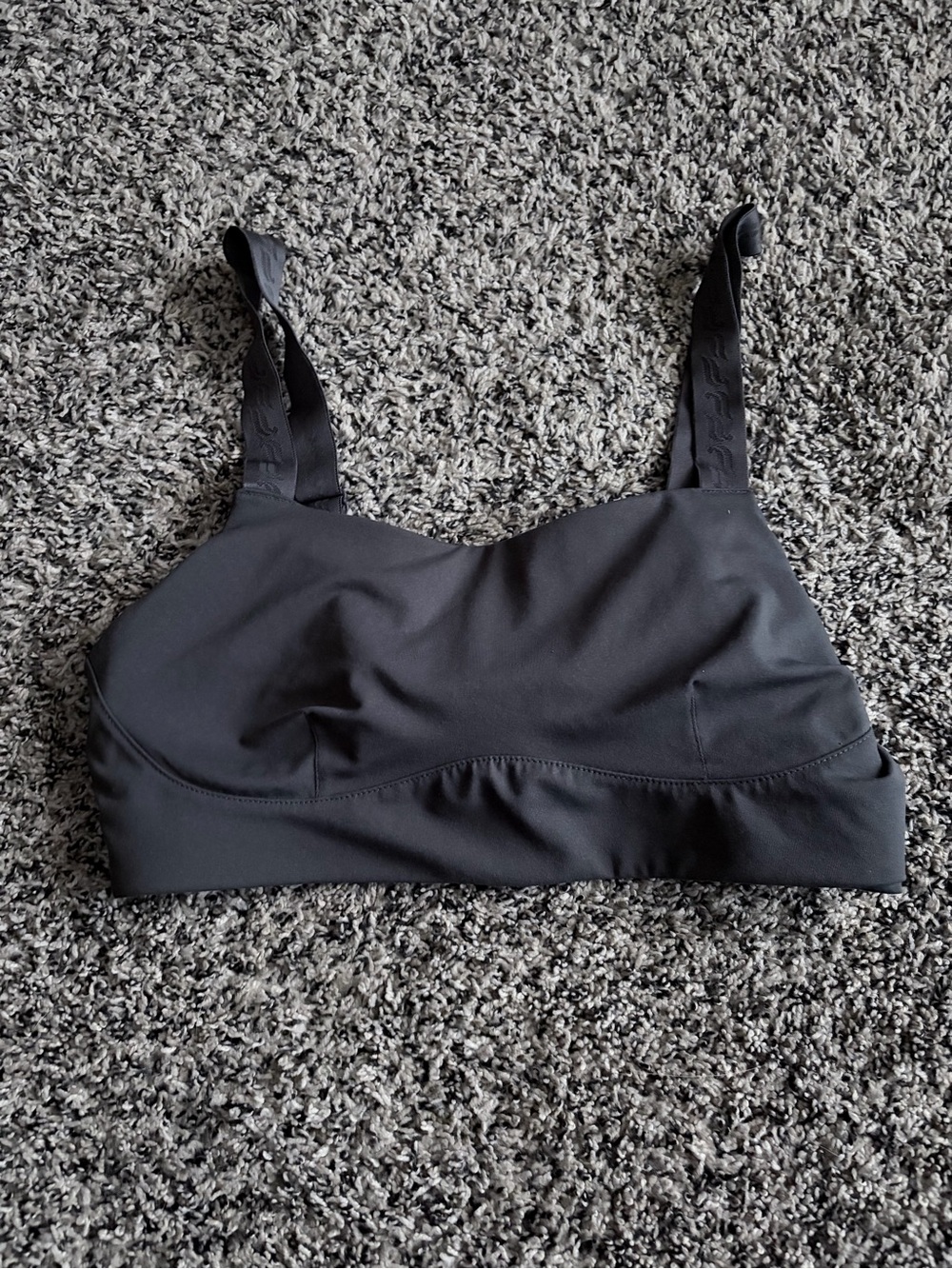 Fabletics Black Seamless Sports Bra